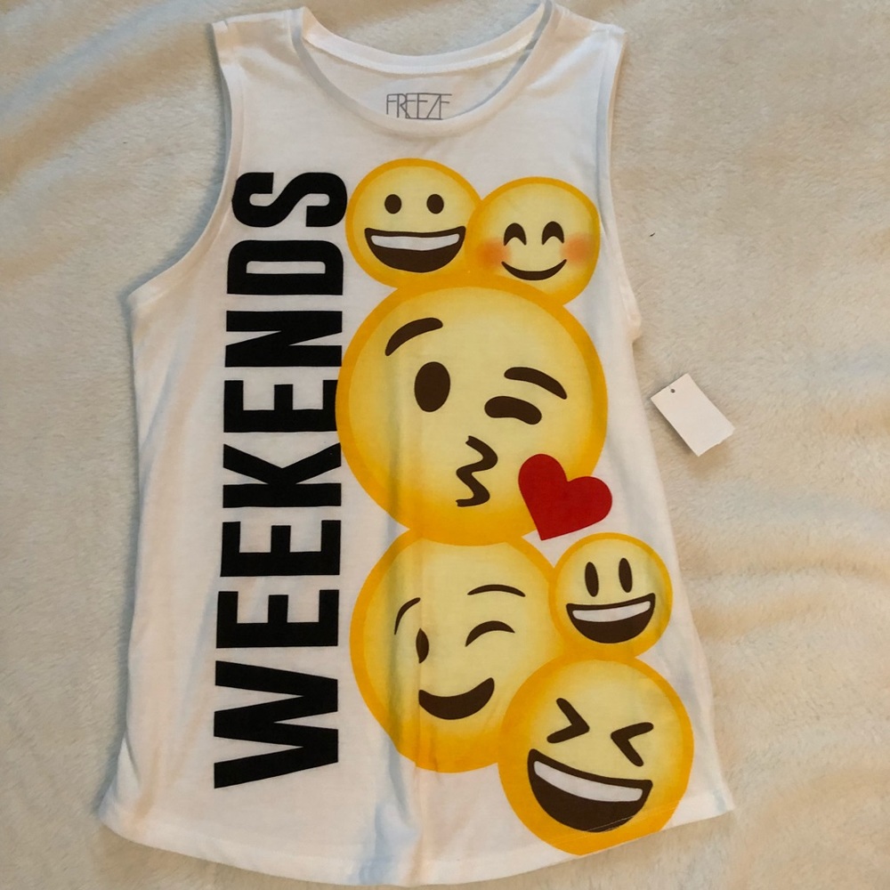 NWT Freeze White Weekends tank with smiley…
